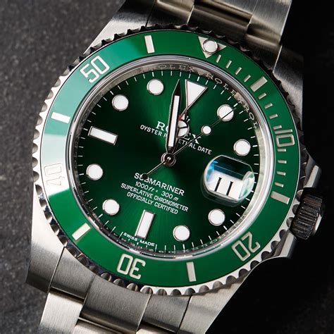 Rolex submariner Hulk new